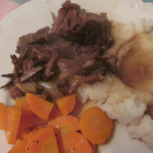 Anise-and-ginger-scented short ribs over mashed potatoes: time for comfort food!