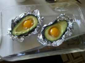 baked avocado eggs!