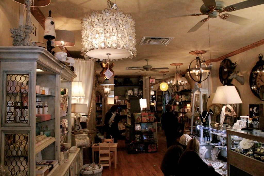 This shop had a mix of vintage and new things, all very French and all very pricey. I loved it. :)