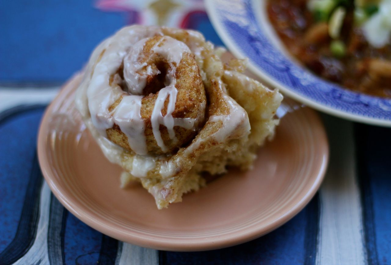 Help me put the Chili & Cinnamon Rolls Controversy to rest