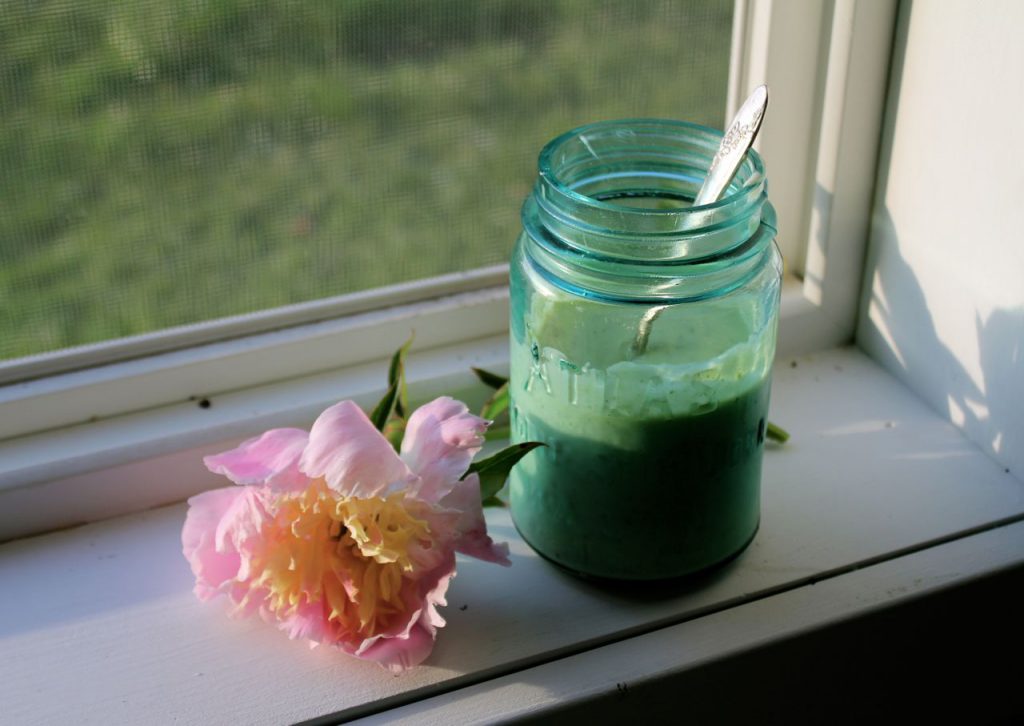 I keep my creamy salad dressing in this winsome jar. :) And I like to pose peonies with my dressing shots.