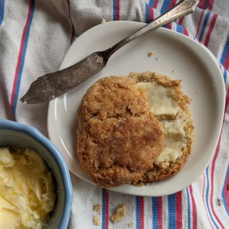 Buttermilk Biscuits using cultured buttermilk: “better than cheesecake”?