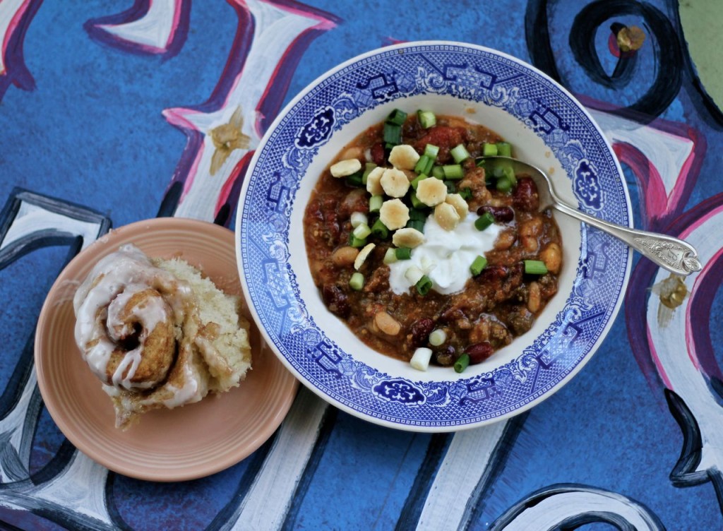 cinnamon rolls and chili