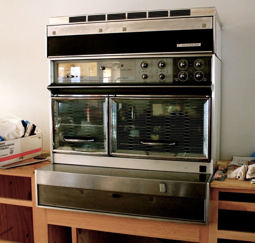 Frigidaire Flair stove