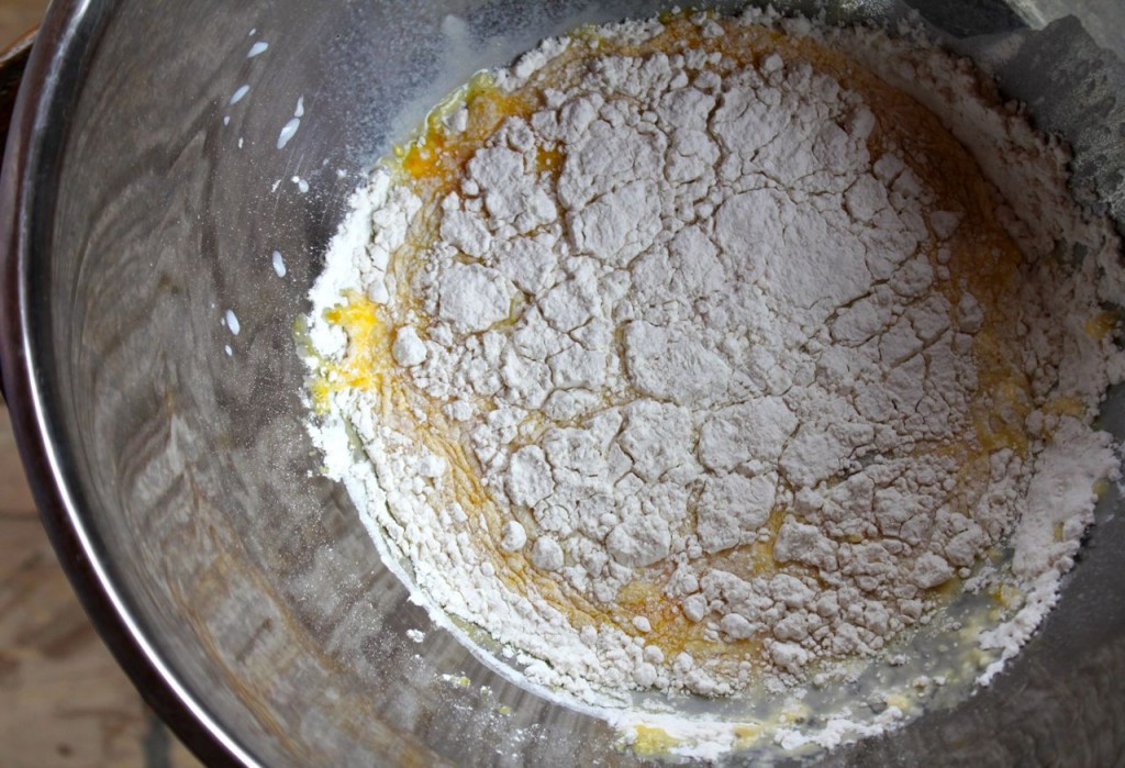 Put the five ingredients into a big bowl: eggs + milk + flour + salt + nutmet . . . 